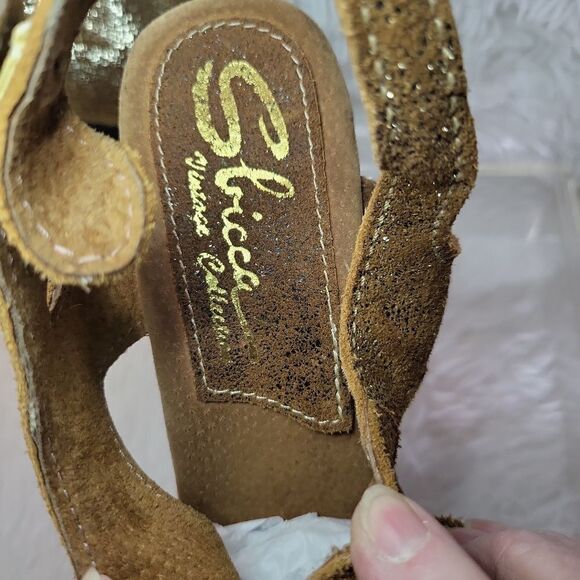 Sbicca vintage collection glittery gold,tan leather platforms, sz.8.5 EUC - Picture 9 of 9